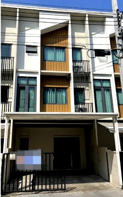 Houses for rent Prawet : Town Home For Rent Plex On Nut - Wongwaen Bangkok