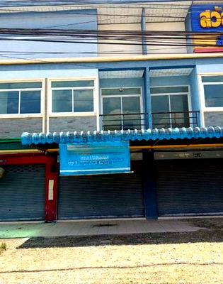 Shophouses for sale Surat Thani : FOR SALE  COMMERCIAL BUILDING PROPERTY  2530000 BAHT.