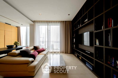 Condos for sale : 2-BR Condo at Saladaeng Residences near MRT Si Lom (ID 510840)