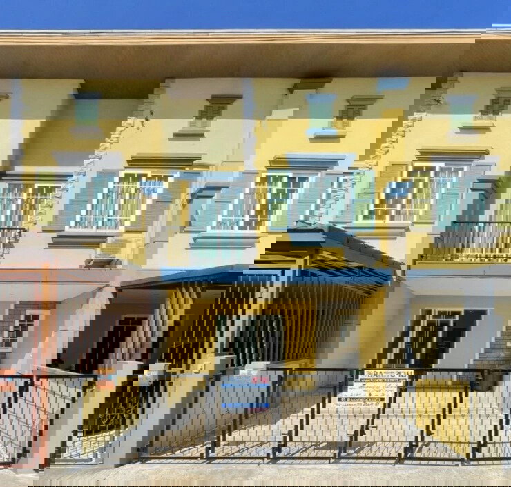 ขายทาวน์โฮม : ขายทาวน์เฮ้าส์มือสองนนทบุรี โครงการ โกลเด้นทาวน์ รัตนาธิเบศร์-สถานีรถไฟฟ้าไทรม้า (Golden Town Rattanathibet-Saima Station) 