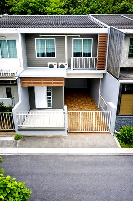 ทาวน์โฮมให้เช่า : เดอะแจ๊ส วังหิน 1.8กม. บนถนนลาดปลาเค้า โลตัส บิ๊กซี ใกล้รถไฟฟ้า 2 สาย ทาวน์เฮ้าส์ 2ชั้น 3งนอน 2น้ำ