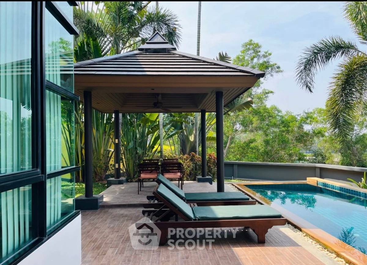 รูป วิลล่า 4-ห้องนอน ที่ ฮอร์สชู พ้อยท์ ใน โป่ง (ID 2650727) - รูปที่ 8/10