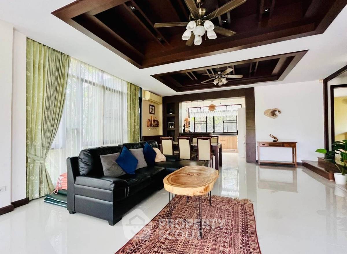 รูป วิลล่า 4-ห้องนอน ที่ ฮอร์สชู พ้อยท์ ใน โป่ง (ID 2650727) - รูปที่ 3/10