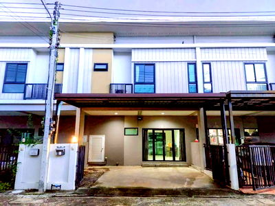 ทาวน์โฮม ปทุมธานี : ขายทาวน์โฮม 22 ตร.ว. โมเดิร์น เดอะโมดิช ราชพฤกษ์-กาญจนาภิเษก ถูกมาก (ต่ำกว่าทุน) ต่อเติม แอร์-เฟอร์ฯ ครบพร้อมอยู่