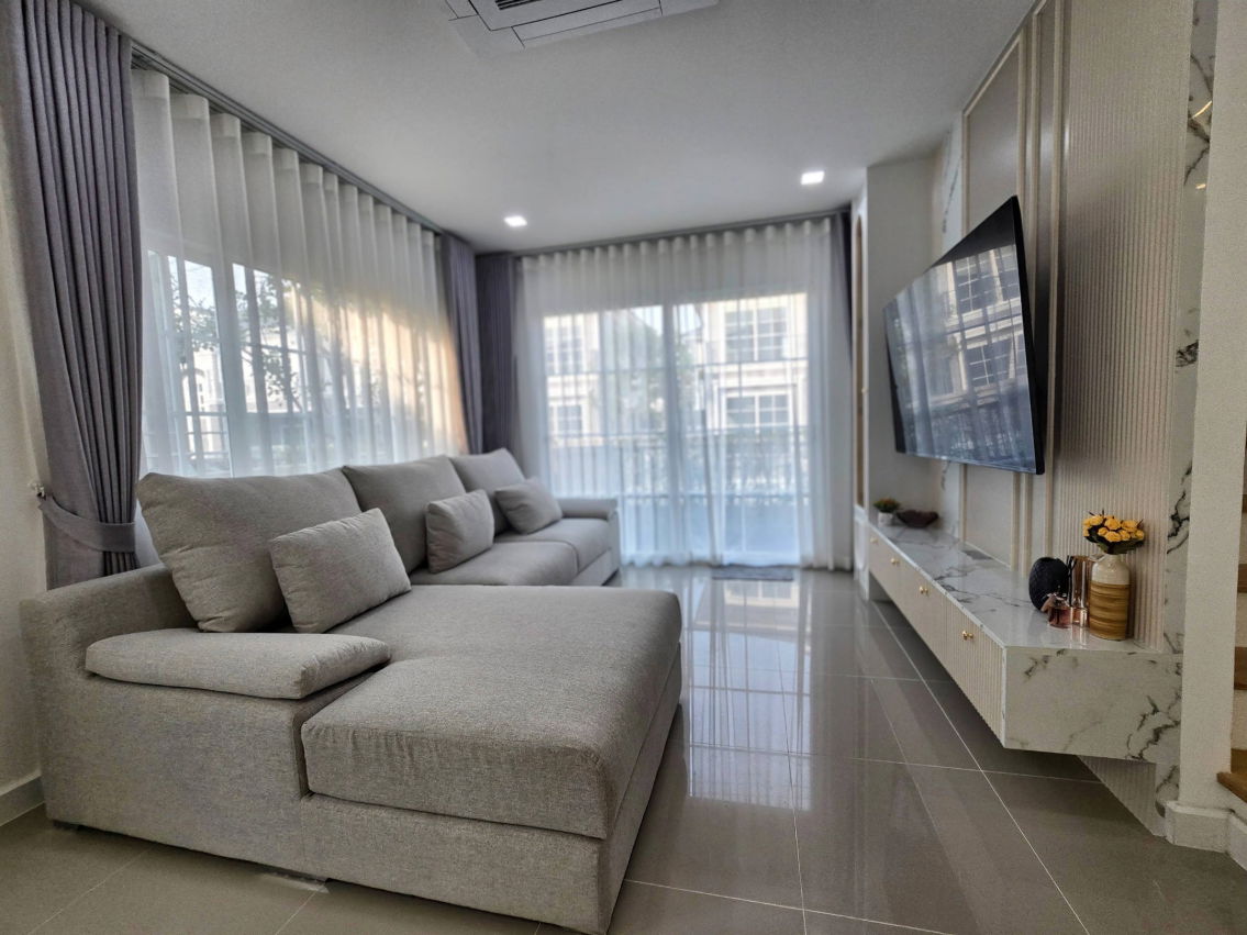 รูป [ให้เช่า] บ้านเดี่ยว 2 ชั้น แต่งสวย พร้อมเฟอร์📍Golden Neo สุขุมวิท - ลาซาล | ใกล้ BTS สำโรง - รูปที่ 3/18