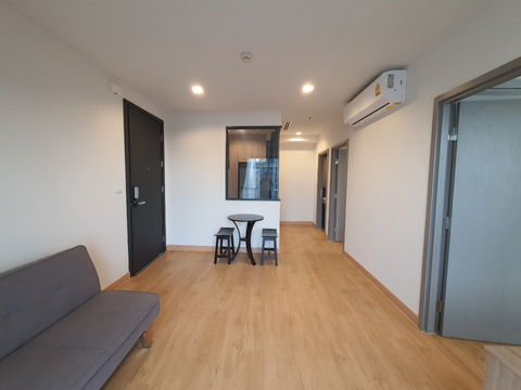 The Base Garden Rama 9 Conner Unit High floor