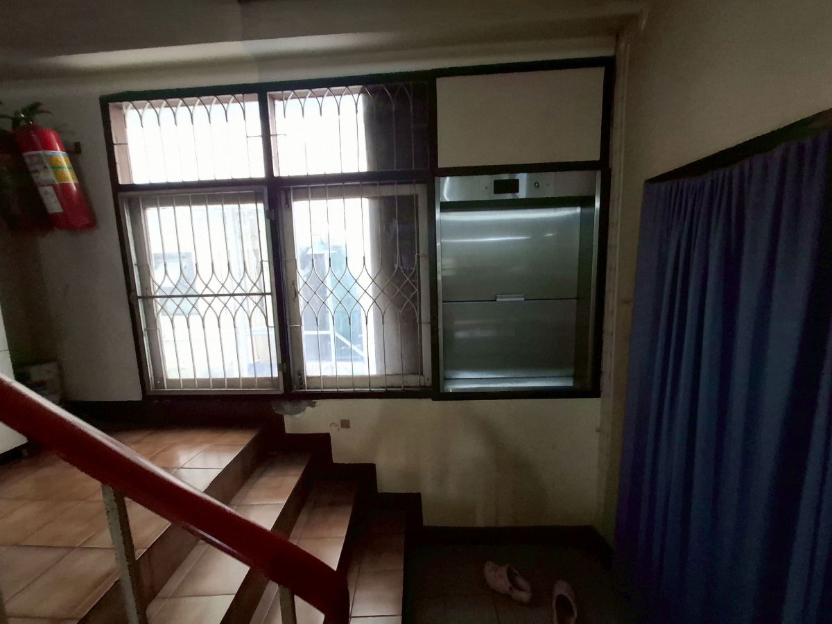 รูป อาคารพาณิชย์ 4.5 ชั้น (สำนักงาน+ร้านค้า)ใจกลางเมือง ใกล้ BTS สะพานควายและอารีย์ ถนนประดิพัทธิ์ แขวงพญาไท เขตพญาไท กรุงเทพฯ - รูปที่ 40/58