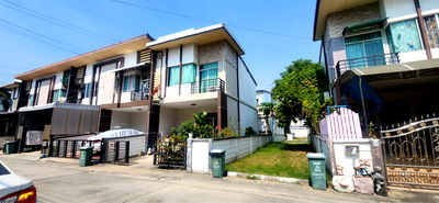 ทาวน์โฮม กรุงเทพมหานคร : ขายทาวน์โฮมพร้อมผู้เช่า หรือถ้าต้องการพักอาศัยเองสามารถแจ้งผู้เช่าย้ายได้ด้วย (ขอเวลา3-4เดือน)