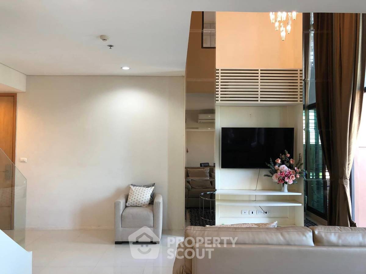 picture 1-BR Condo at Villa Asoke near MRT Phetchaburi (ID 7067) - 7/15