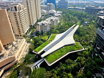Condos for rent Raffles International College : Waking up to a 30-rai lush forest, yet only steps away from Mega Bangna