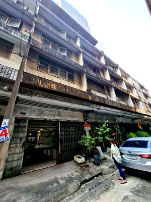 อาคารพาณิชย์ ประดิพัทธ์ 2 : อาคารพาณิชย์ 4.5 ชั้น 🔥 ซ.ประดิพัทธ์ 1 ด่วน! ทรัพย์หายาก ทำเลทองประดิพัทธ์! ตึก 2 คูหาติด ใกล้กระทรวงการคลัง!​ (ราคา⚡ 12,900,000 บาท ⚡)