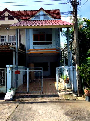 Townhouses for sale Lat Phrao : 🔥 URGENT SALE! Price Slashed from 2.99M to ONLY 2.85M THB! 🔥  💥 This price is REAL — and RARE in Ladprao–Wanghin 49!