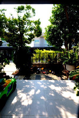 เช่าบ้านแฝด สมุทรสาคร : ให้เช่าบ้าน ม.สารินอเวนิว พร้อมเฟอร์นิเจอร์