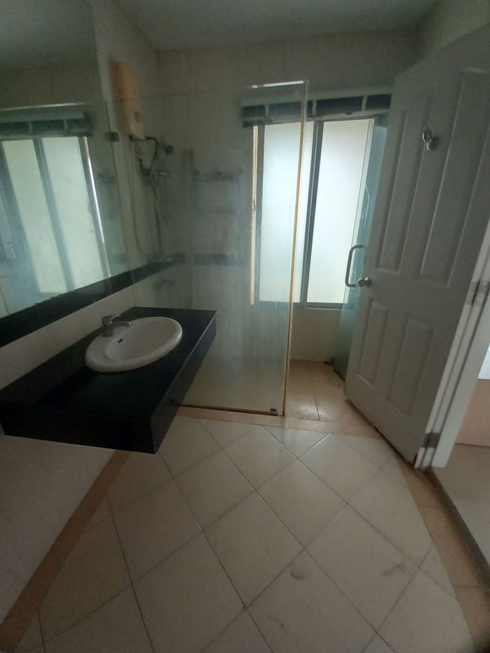 รูป 🔥 ด่วน! โฮมออฟฟิศติดรถไฟฟ้า 3 ชั้น 35 ตร.วา เพียง 20,000 บาท — ราคานี้ไม่มีอีกแล้ว!  🚆 เดินขึ้น MRT สายสีเหลืองได้เลย — ทำเลศรีนครินทร์ 24 - รูปที่ 22/24