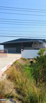 ให้เช่าโกดังพร้อมสำนักงาน พื้นที่ 7 ไร่ ไฟฟ้า 3 เฟส ทำเลดี  บางปลาม้า สุพรรณบุรี ติดถนนใหญ่ขาเข้ากรุงเทพ ห่างถนนกาญจนา 40 กิโลเมตร