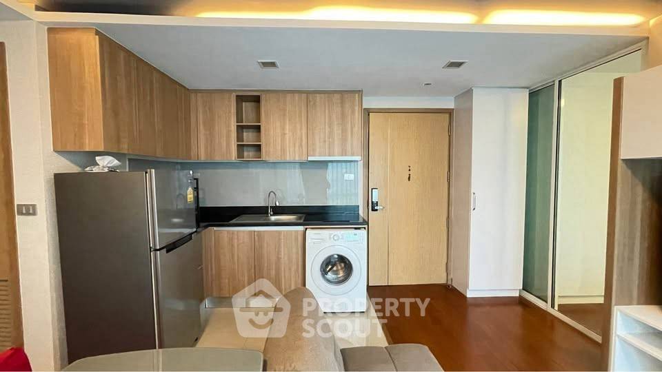 picture 2-BR Condo Inter Lux Premier Sukhumvit 13, 400m to ARL Makkasan (ID 2653257) - 4/13
