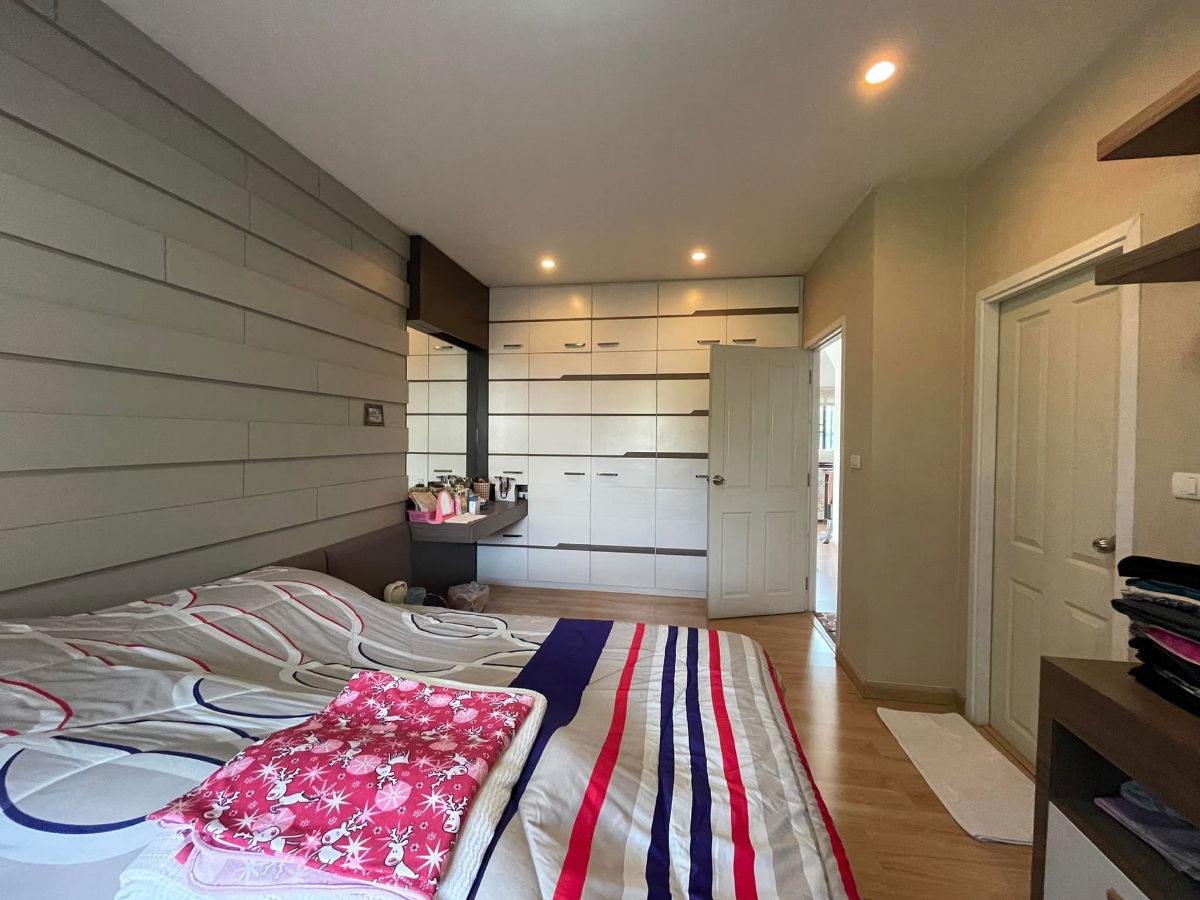 รูป ขายทาวน์โฮม 3 ชั้น พื้นที่ใช้สอยกว้าง เดินทางง่าย - รูปที่ 6/11