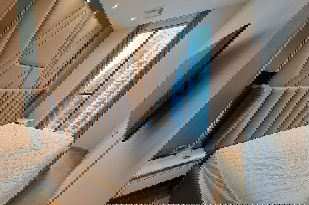 รูป เช่า ! คอนโด SUPER LUXURY, ทำเลทอง, ชั้นสูง 13++, ห้องทิศใต้ ! Code C20231000609..The Strand Thonglor, 2 ห้องนอน, 2 ห้องน้ำ, แต่งครบ, พร้อมเข้าอยู่ - รูปที่ 9/21