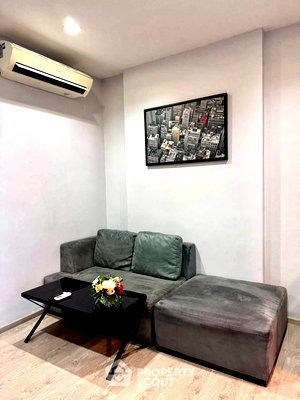 Condos for sale Soi Buakhao : 1-BR Condo at The Base Central Pattaya close to Central Festival Pattaya (ID 2654741)