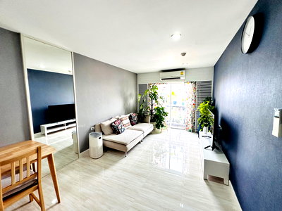 Condos for sale : SALE : The Peak Condominium - 1 Bedroom