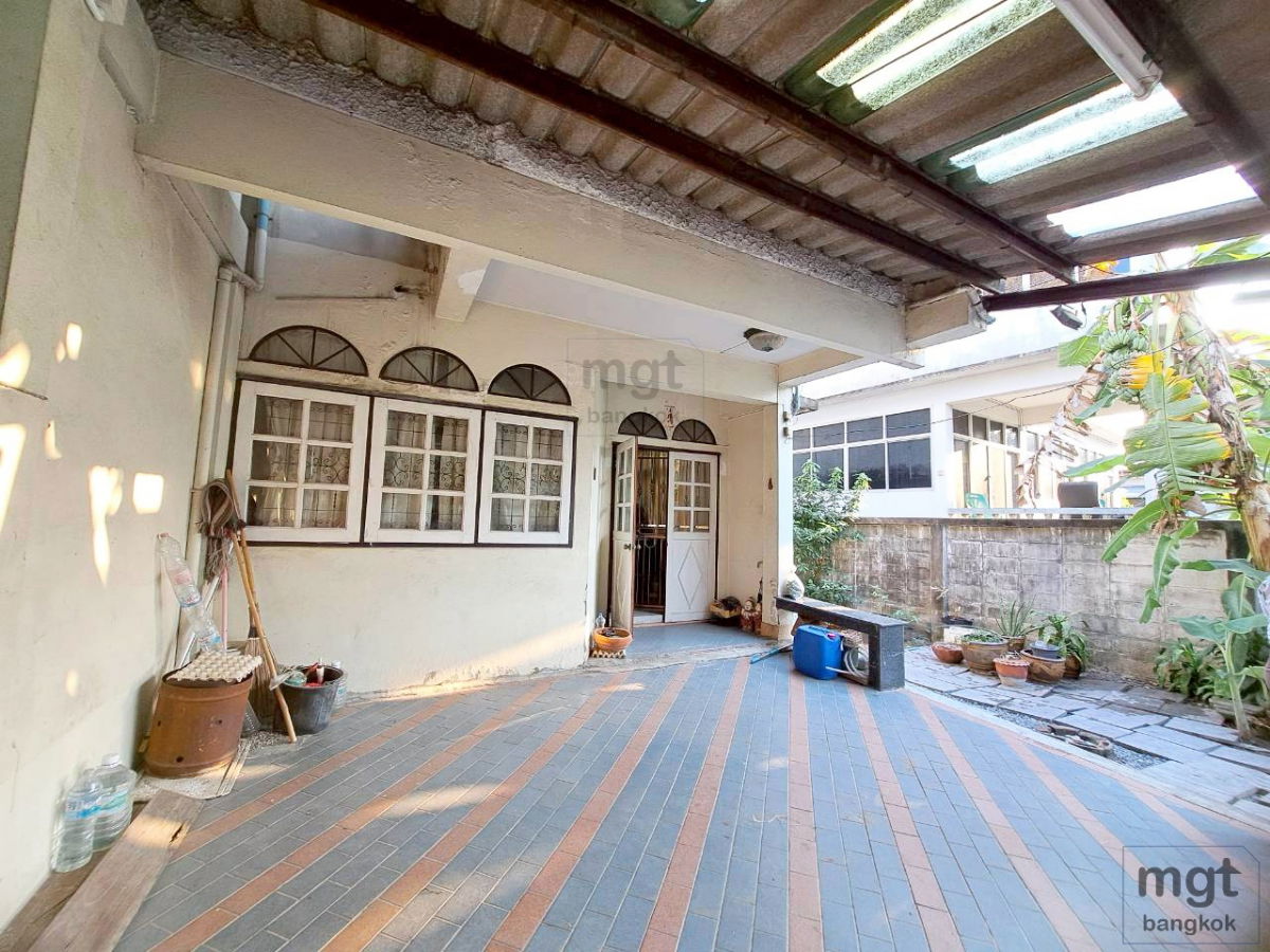 รูป ขายทาวน์เฮ้าส์ 3ชั้น ซอย จอมทอง 3 แปลงมุม ติดถนนซอย ทำค้าขายได้ - รูปที่ 4/14