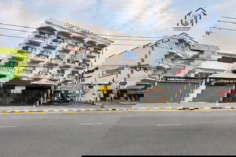 ขายอาคารพาณิชย์ 4.5 ชั้น 43.5 ตารางวา ติดถนนพระยาสุเรนทร์  ใกล้MRT สายสีชมพู