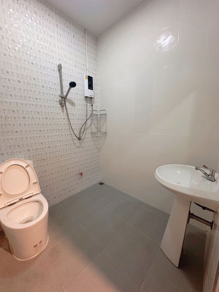 รูป [ให้เช่า] ทาวน์โฮม รัชดา 18, ห้วยขวาง 5 ห้องนอน | 4 ห้องน้ำ *สนใจติดต่อ Line @280ptgmm - รูปที่ 13/13