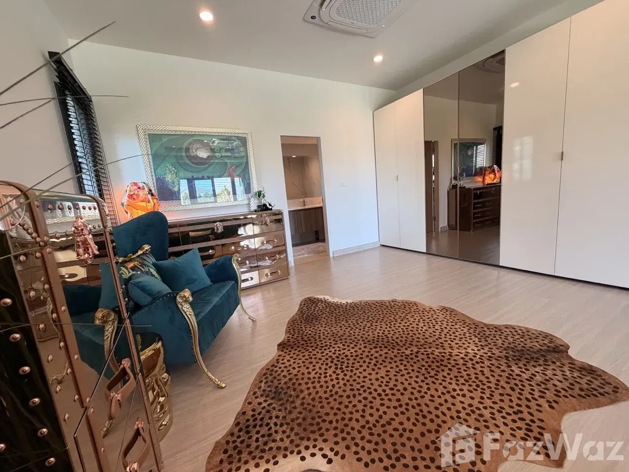 picture LUXURY LAKE FRONT 6-BEDROOM RESIDENCE 6042579 - 76/101