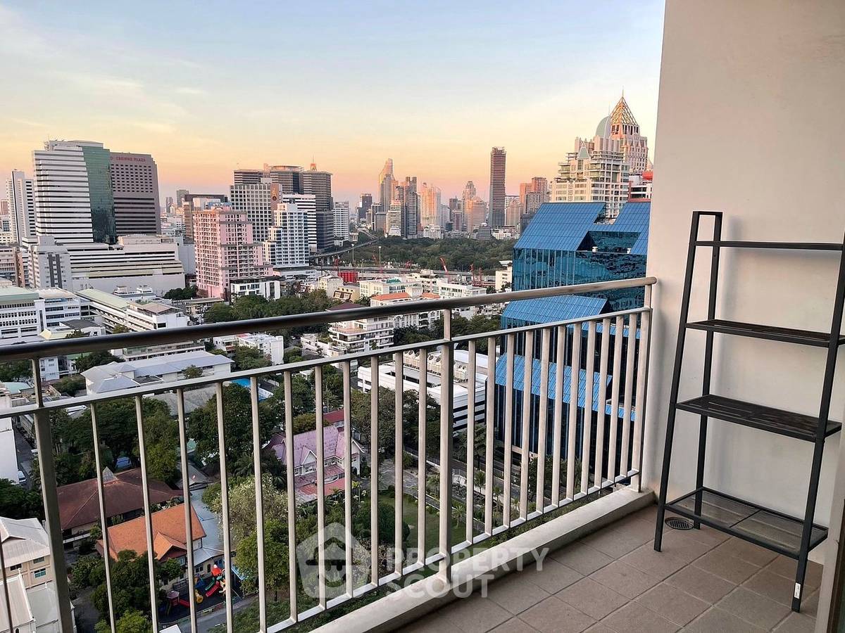 รูป คอนโด 2-ห้องนอน ที่ เออร์บานา สาทร คอนโดมิเนียม ใกล้ BTS ศาลาแดง (ID 512550) - รูปที่ 7/12