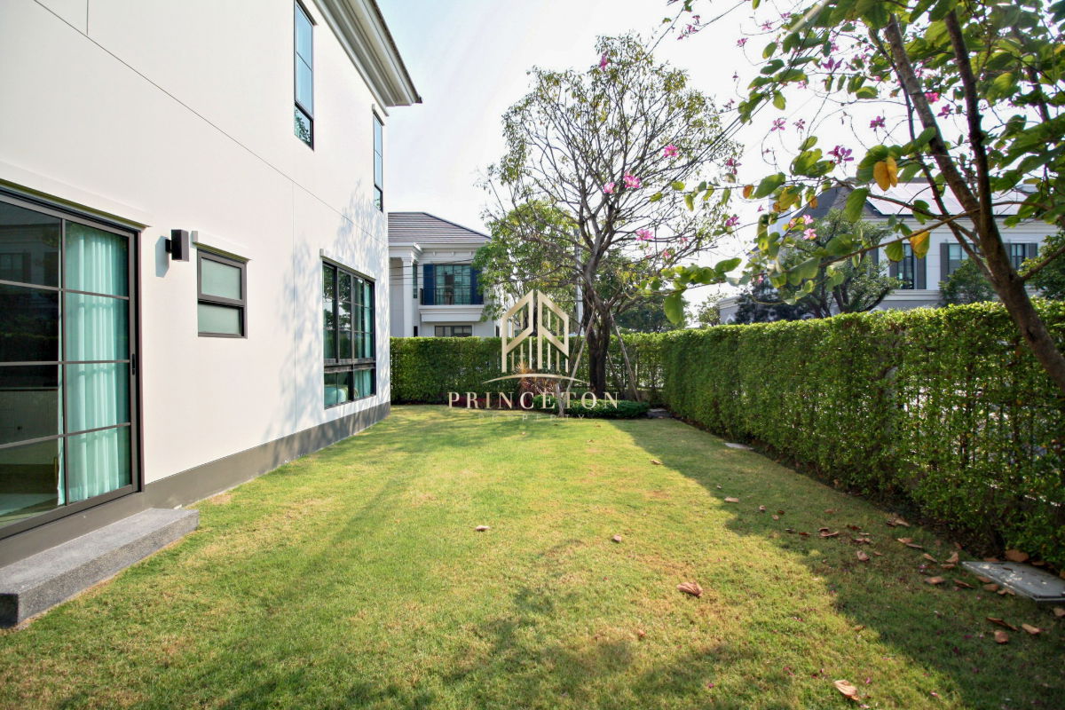 รูป บ้านเดี่ยวหรูสไตล์ Georgian เศรษฐสิริ บางนา กม.10 - รูปที่ 31/33