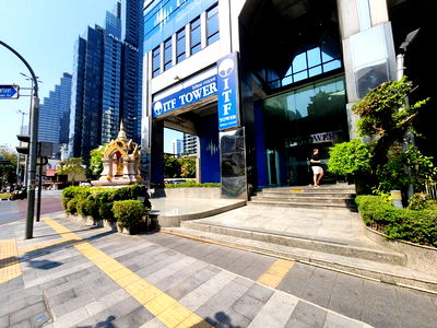 Office for sale MRT Sam Yan : FOR SALE  OFFICE PROPERTY  16900000 BAHT.