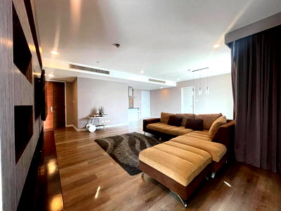 คอนโดให้เช่า : LTHC14321 – Condo for Rent | Fullerton Sukhumvit | 155 sqm | 3 Beds 3 Baths + 1 Maid Room | Near BTS Ekkamai | 90K/Month