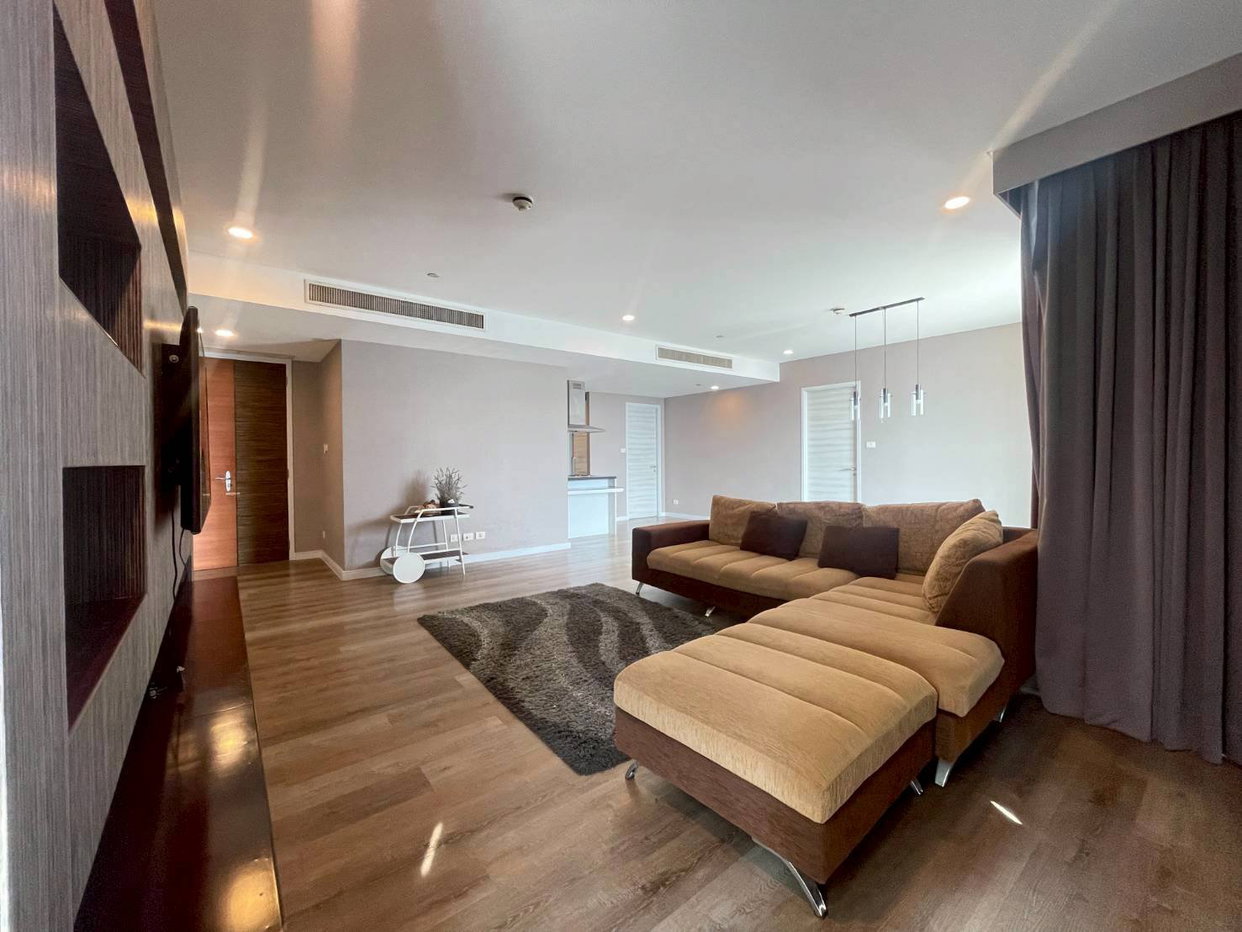 รูป LTHC14321 – Condo for Rent | Fullerton Sukhumvit | 155 sqm | 3 Beds 3 Baths + 1 Maid Room | Near BTS Ekkamai | 90K/Month - รูปที่ 1/10