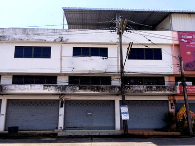 Shophouses for sale Chiang Rai : FOR SALE  COMMERCIAL BUILDING PROPERTY  1500000 BAHT.