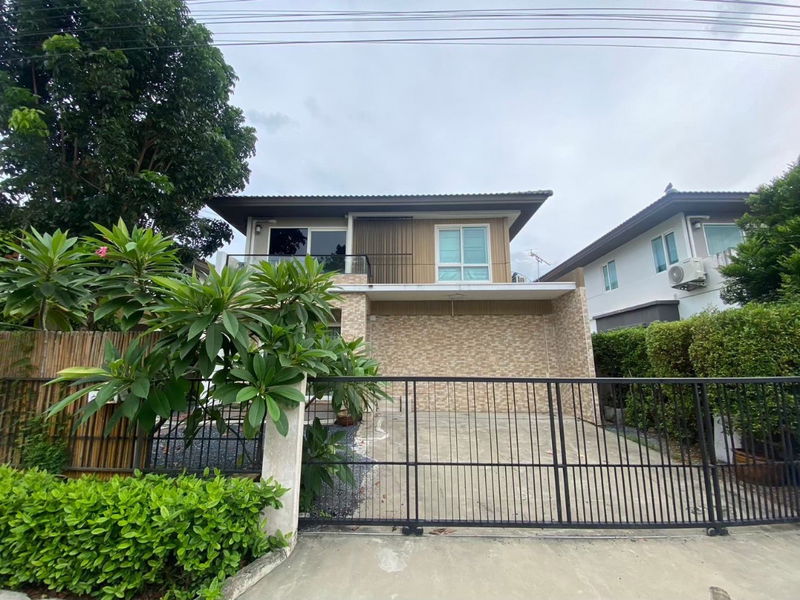 Houses for rent : 🏡✨ Luxury Single House for Rent – Manthana Lake Watcharapol (Land & Houses)