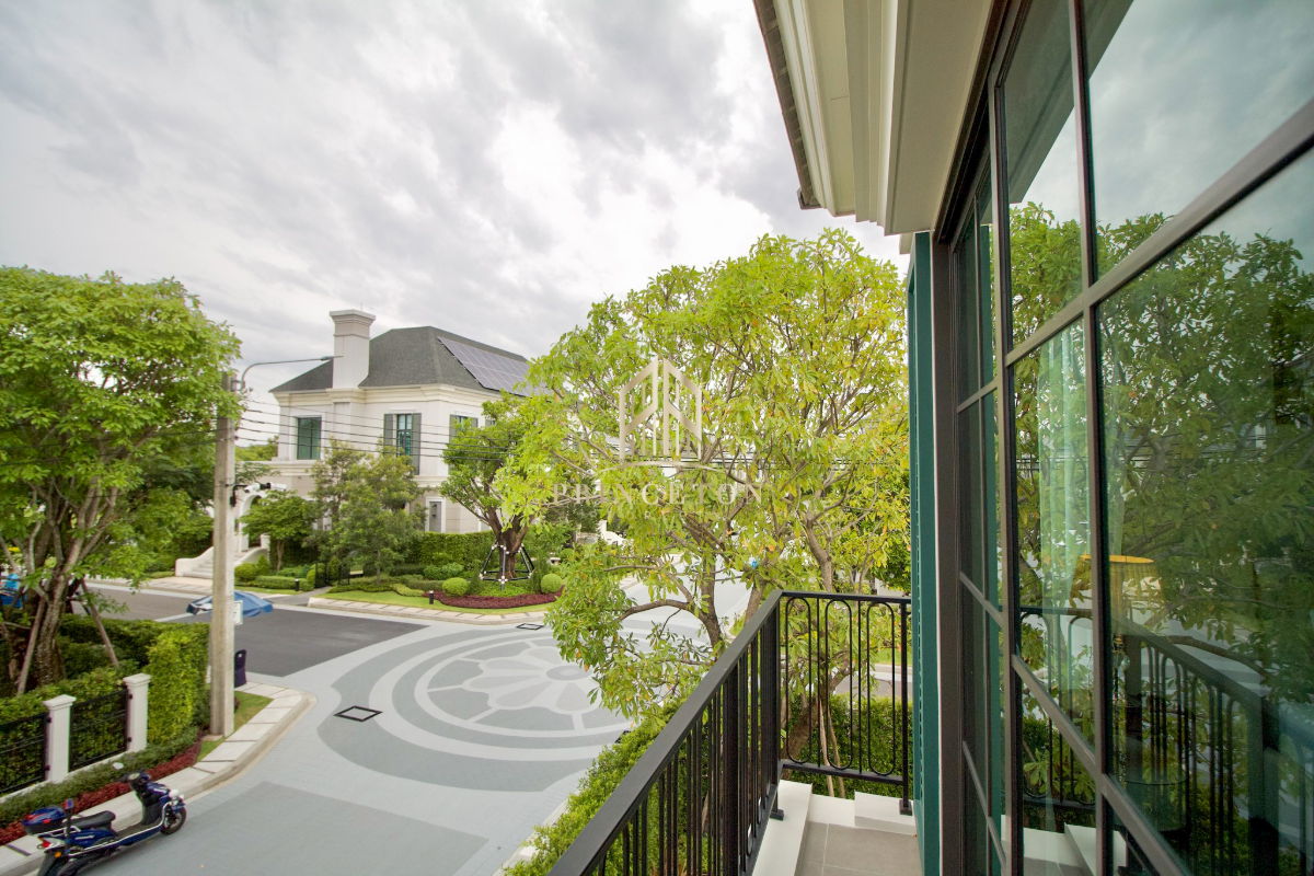 รูป บ้านเดี่ยวหรูสไตล์ Georgian เศรษฐสิริ บางนา กม.10 - รูปที่ 24/33