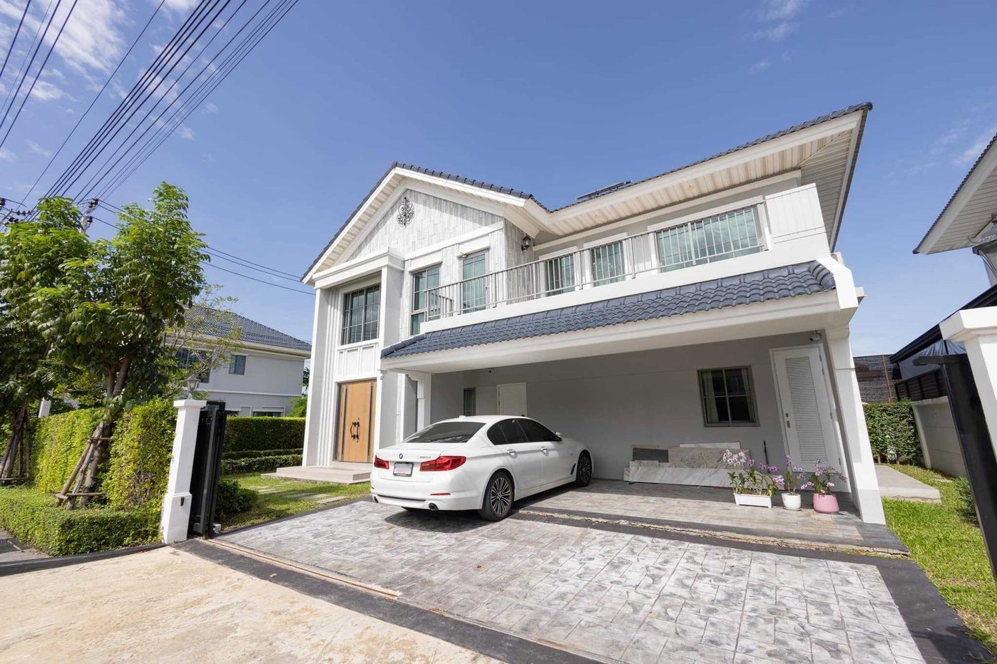 picture LTH8018RE – Single House FOR SALE  4 beds 4 baths size 240 Sq. M. Near ARL Lat Krabang Station ONLY 20 MB - 1/10