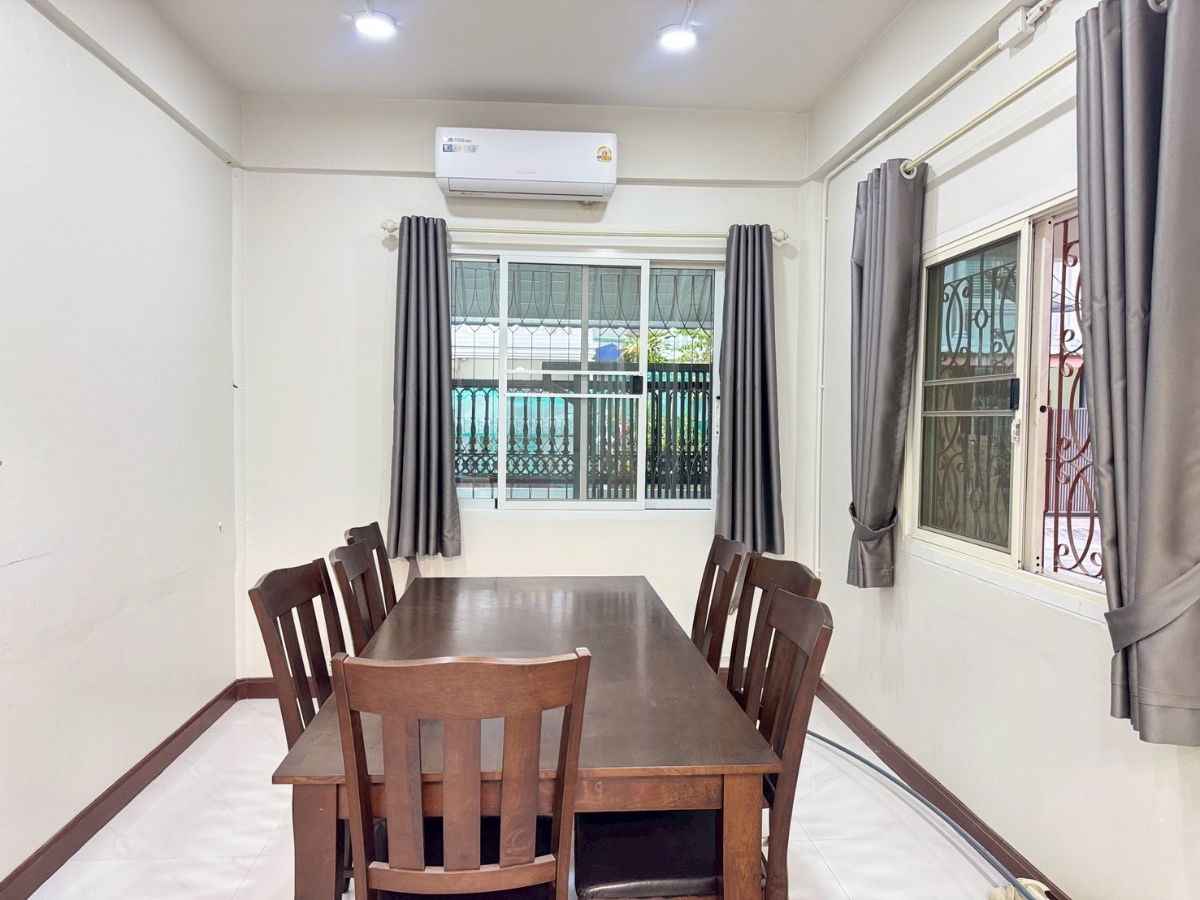 รูป 🌟พร้อมอยู่ทาวน์โฮมห้วยขวาง 5 ห้องนอน  4ห้องน้ำ ประชาราษฎร์บำเพ็ญ🌟 - รูปที่ 13/15