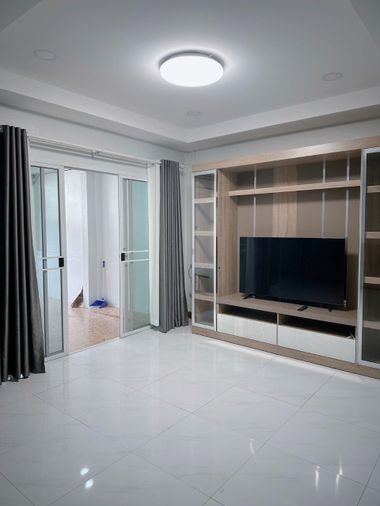 [ให้เช่า] ทาวน์โฮม รัชดา 18, ห้วยขวาง 5 ห้องนอน | 4 ห้องน้ำ *สนใจติดต่อ Line @280ptgmm