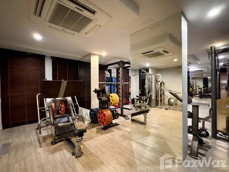 Beautiful condo with large rooftop swimming pool and gym 6040046 - image 4