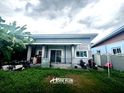 บ้านเดี่ยว เขตดอนเมือง : ที่ดินพร้อมบ้านเดี่ยวชั้นเดียว หมู่บ้านชุมชนนิเวศน์ชาวฟ้า เนื้อที่ 105 ตารางวา 