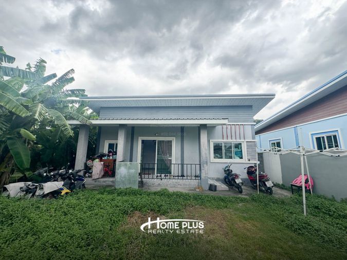 ที่ดินพร้อมบ้านเดี่ยวชั้นเดียว หมู่บ้านชุมชนนิเวศน์ชาวฟ้า เนื้อที่ 105 ตารางวา 