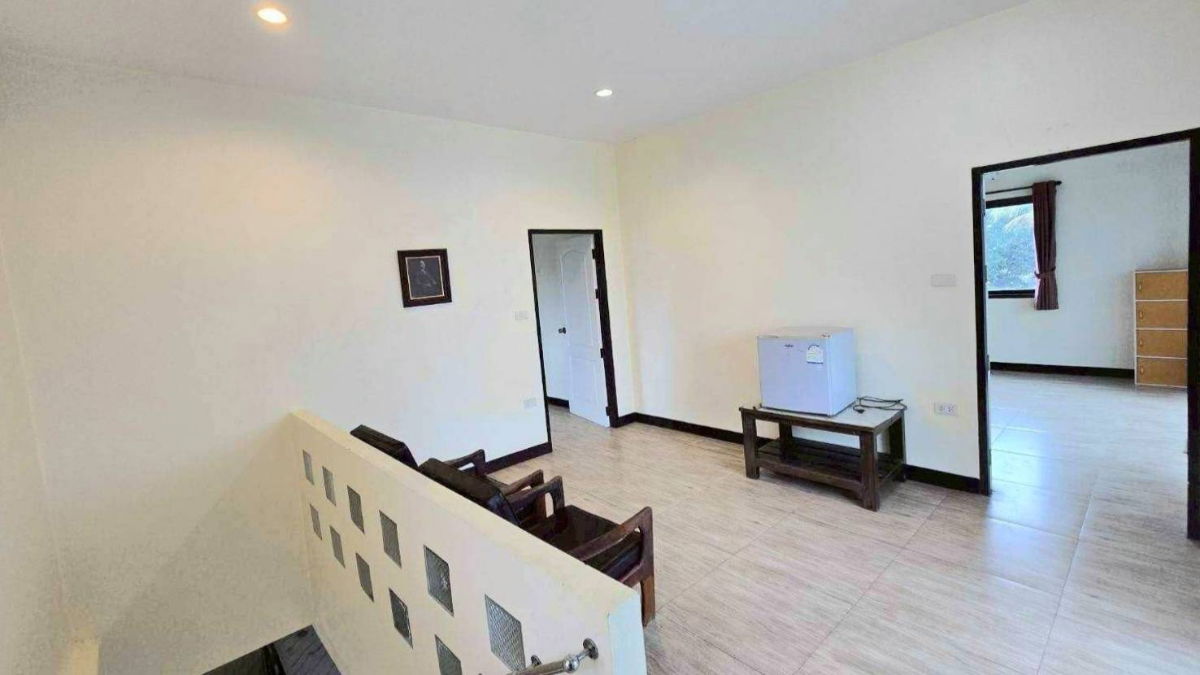 รูป  ขายบ้านเดี่ยวนอกโครงการ พร้อมสระว่ายน้ำ พื้นที่กว้างขวาง สันทราย-เชียงใหม่ เนื้อที่ 100 ตร.ว. บรรยาส่วนตัว วิวภูเขาหลังบ้าน  ราคา 3 ล้าน 0961263535 - รูปที่ 8/11