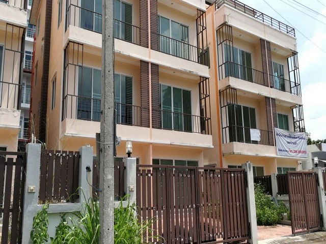 รูป FZF_051 ขายทาวน์เฮ้าส์ นวมงคล คันคลองชลประทาน ต. ช้างเผือก อ.เมืองเชียงใหม่ จ.เชียงใหม่ - รูปที่ 1/8