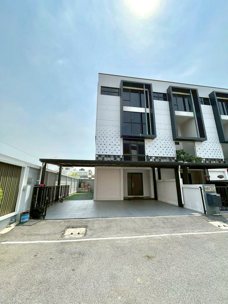 โฮมออฟฟิศให้เช่า : [ให้เช่า] โฮมออฟฟิศ 4 ชั้น หลังมุม เนื้อที่เยอะ📍The Harmony @ 62 รามอินทรา | ใกล้ Fashion Island 4 นาที 🚇รถไฟฟ้าสีชมพู 900 ม. 