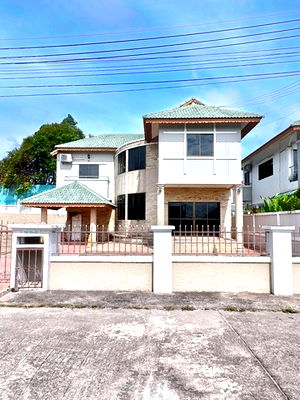 Houses for sale Bang Lamung Chonburi : FOR SALE  HOUSE PROPERTY  11330000 BAHT.