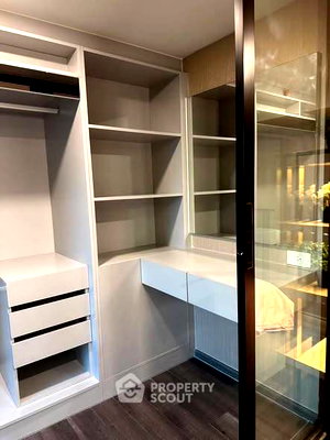 Condos for rent : 2-BR Condo at Knights Bridge Space Rama 9 near MRT Phra Ram 9 (ID 2552169)