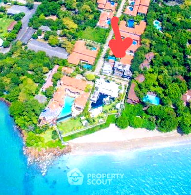 Houses for rent Chonburi : 10-BR Villa at Majestic Residence close to Phratamnak (ID 2653297)