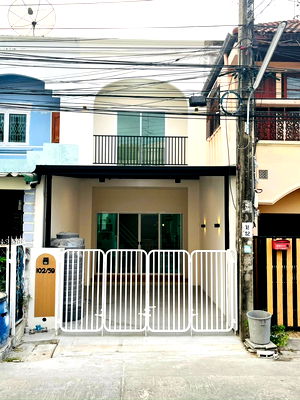 Townhouses for sale Nonthaburi : 💥SL-10294💥 Townhouse for sale, Rungruang Thani Village. 👉Interested, please call 080-651-8853