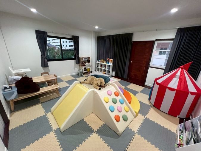 3-bed townhouse for rent, 200 sqm, 26 sq wah, Chatuchak
